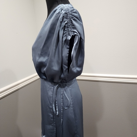 Curve Satin Wrap Mididress Ruched Detail Dusky Blue Size 0 (ASOS DESIGN) - Picture 7 of 17